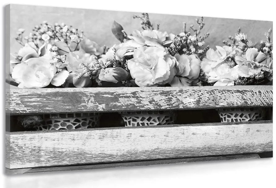 Stampa su tela – Fiori in bianco e nero in cassetta senza cuore