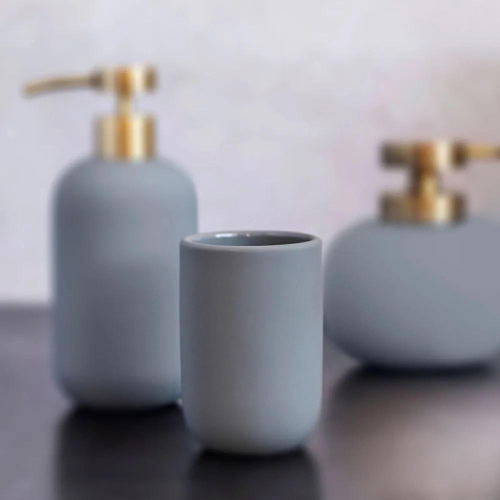 Tazza in ceramica verde per spazzolini da denti Lotus - Mette Ditmer Denmark