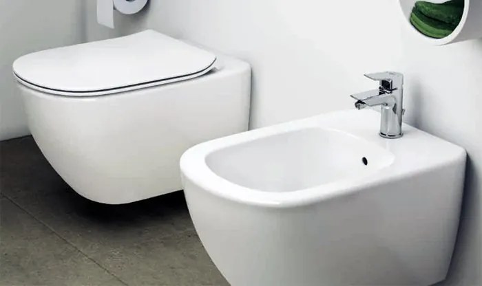 Ideal standard Tesi Aquablade Coppia sanitari Vaso e Bidet Sospesi con Sedile Slim Rallentato Bianco Seta Opaco T3546V1+T3552V1