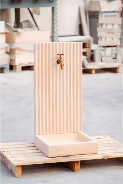 Fontana Da Giardino Moderna A Parete 38x38x79 Kora Rosa Kam