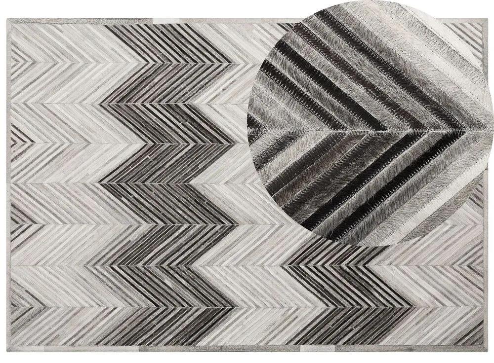 Tappeto in pelle color grigio 160 x 230 cm a pelo corto AYTEPE Beliani