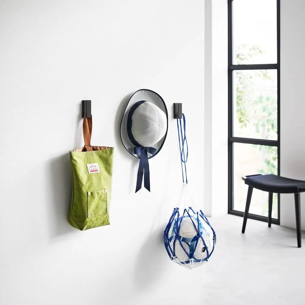 Set di ganci da parete neri in metallo 3 pz Tower – YAMAZAKI