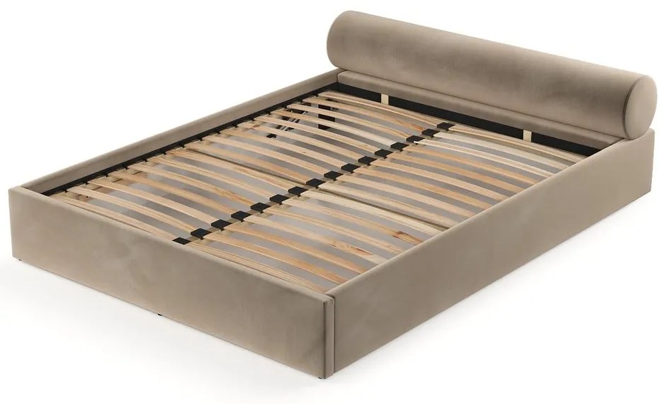 Letto matrimoniale imbottito marrone chiaro con contenitore e rete inclusi 160x200 cm Solvo – Maison de Rêve