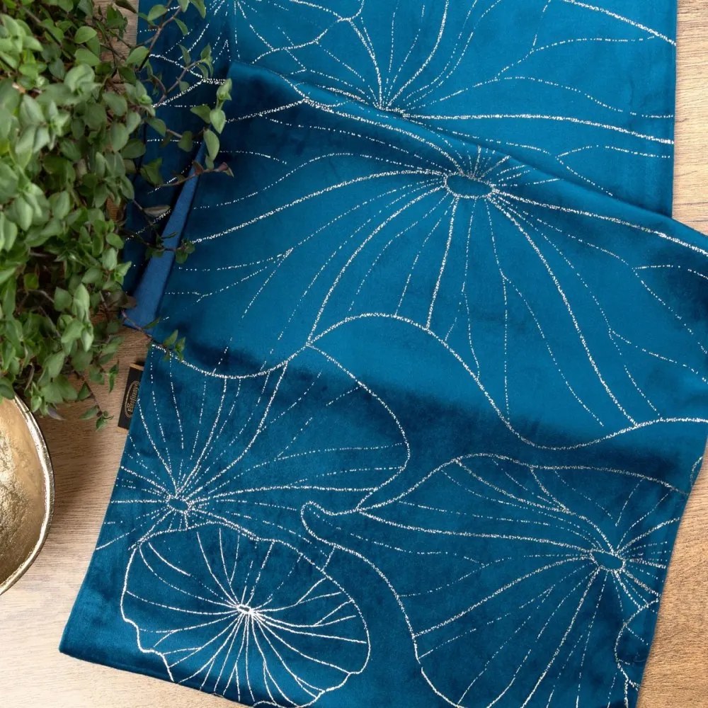 Tovaglia centrale in velluto blu con stampa floreale Larghezza: 35 cm | Lunghezza: 140 cm