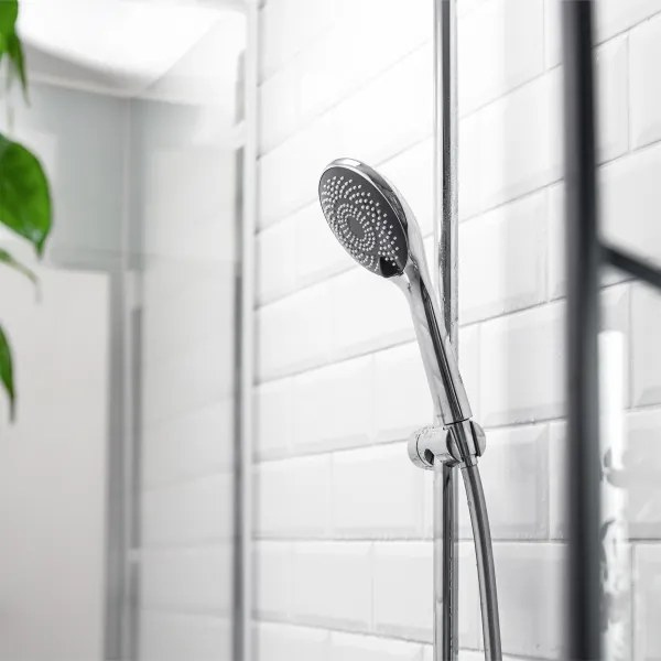 WENKO 23993100 - Soffione doccia Sistema di risparmio idrico 11x11 cm cromo lucido/bianco/grigio