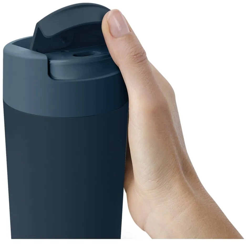 Tazza da viaggio blu scuro-antracite 450 ml Sipp - Joseph Joseph