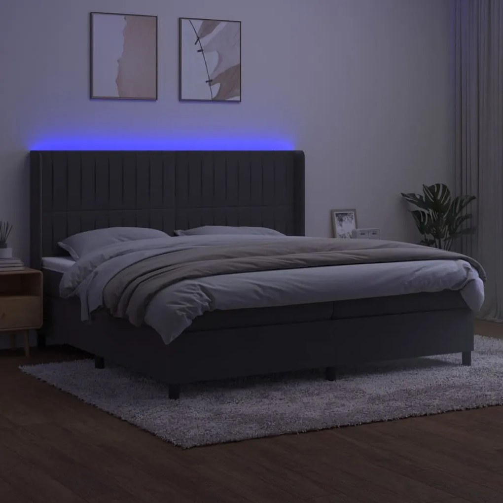 Letto a molle con materasso e led grigio scuro 200x200 cm