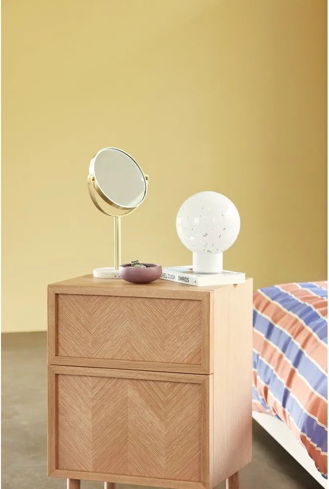 Comodino in legno di quercia naturale con motivo a spina di pesce Herringbone - Hübsch