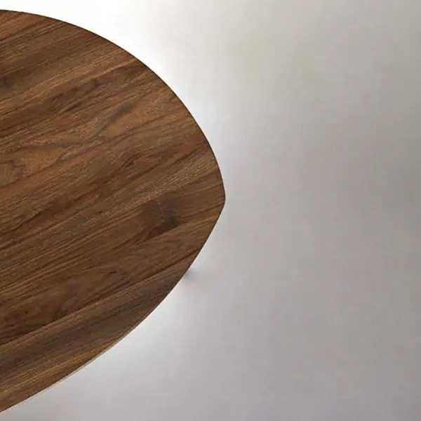 Tavolino sagomato con piano in legno effetto Tek e base in metallo OYA