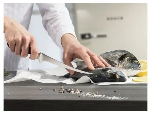 Wüsthof - Coltello da cucina per disossare CLASSIC 18 cm nero
