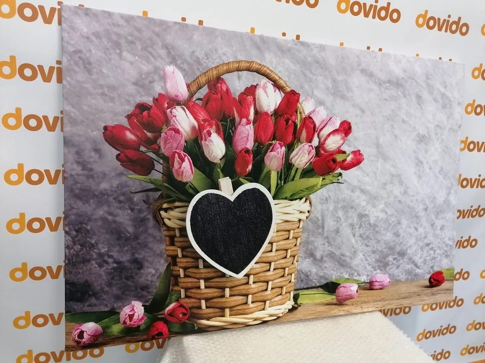Stampa su tela – Tulipani rossi in cesto di legno