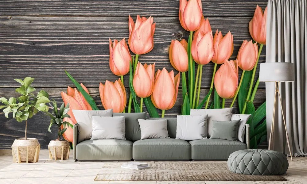 Carta da parati – Tulipani arancioni su sfondo di legno