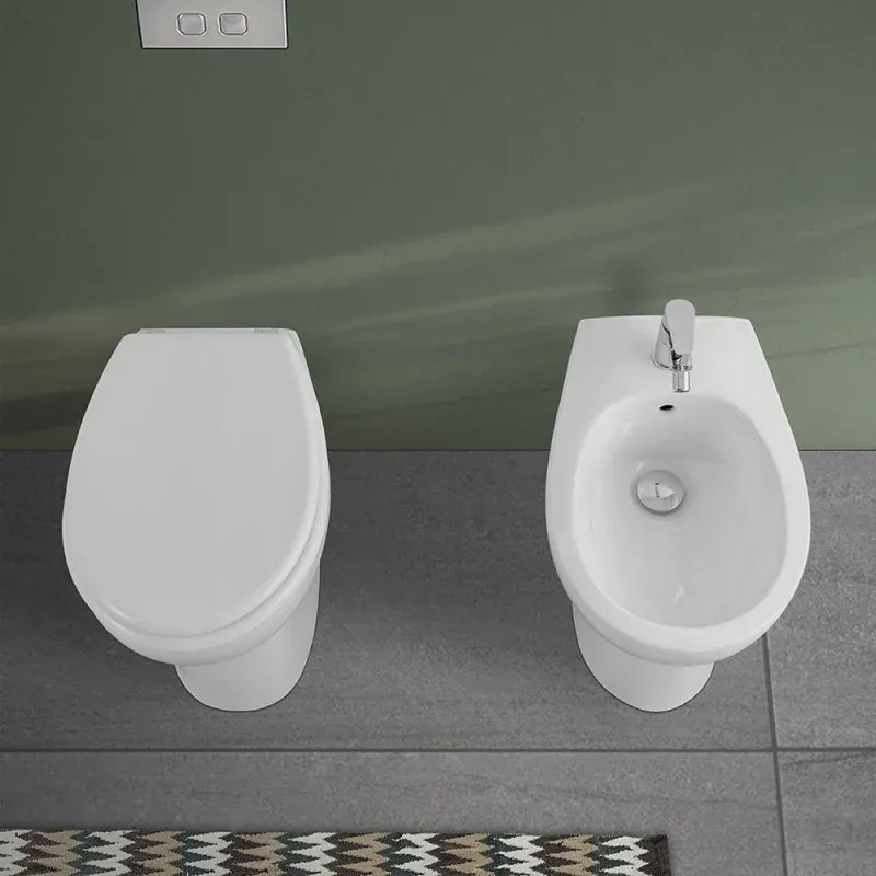 Set sanitari bagno in ceramica bianca lucida Flora completo di sedile wc