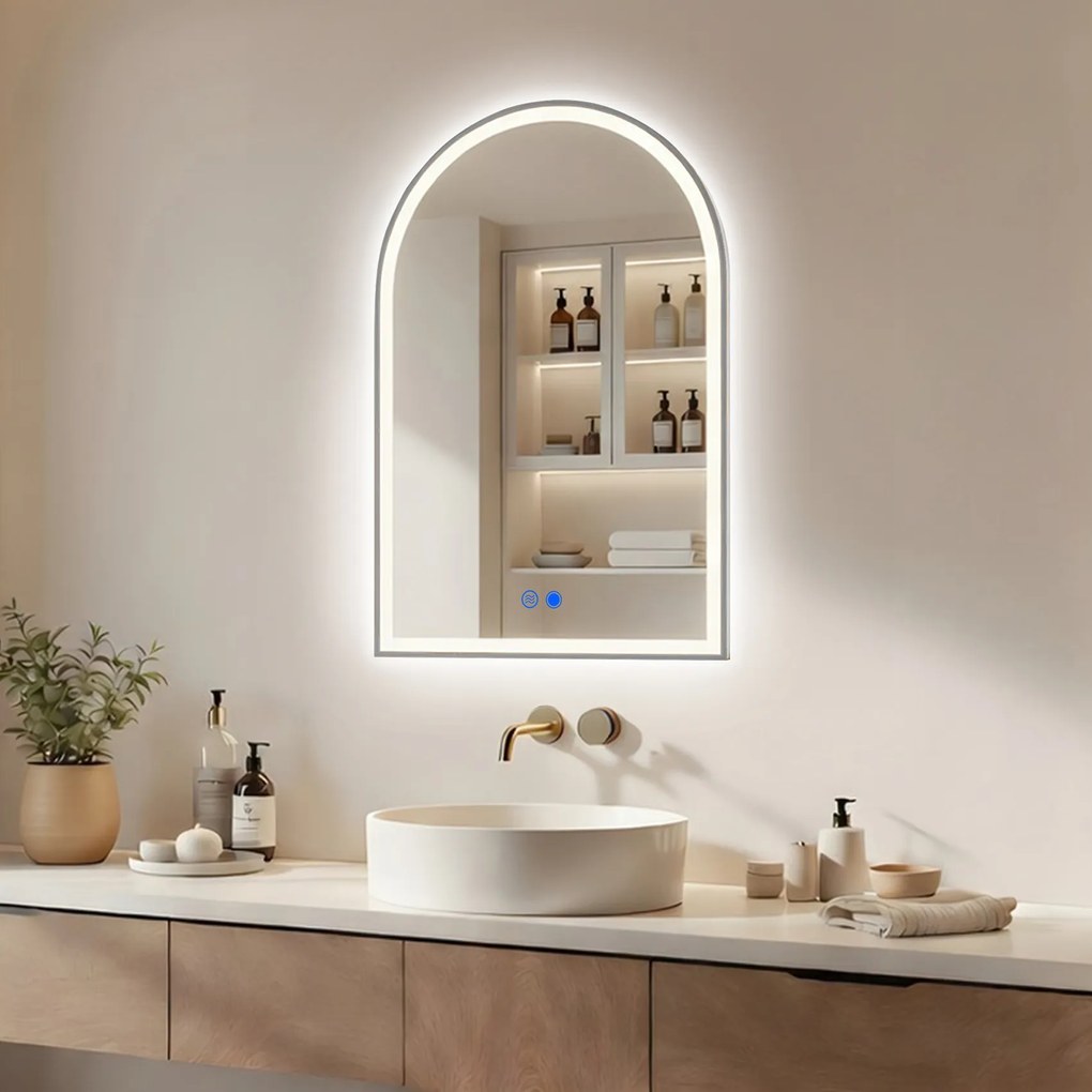 Specchio irregolare con retroilluminazione LED – 60x90/70x100 cm con cornice in alluminio argento