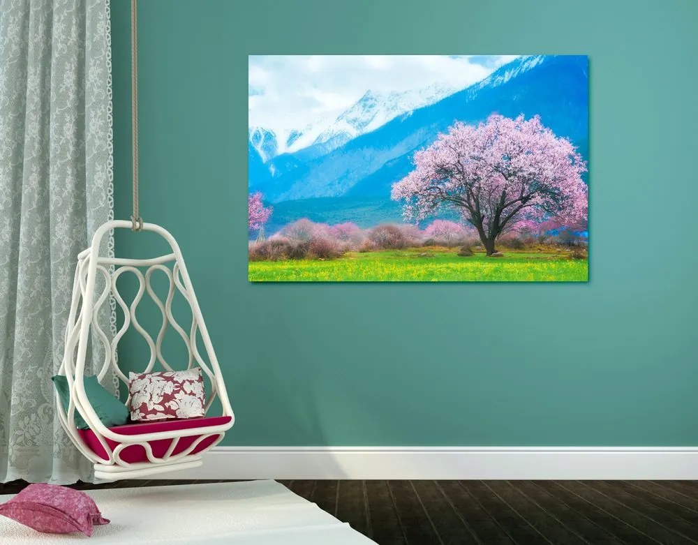 Quadro su tela – Albero magico tra le montagne