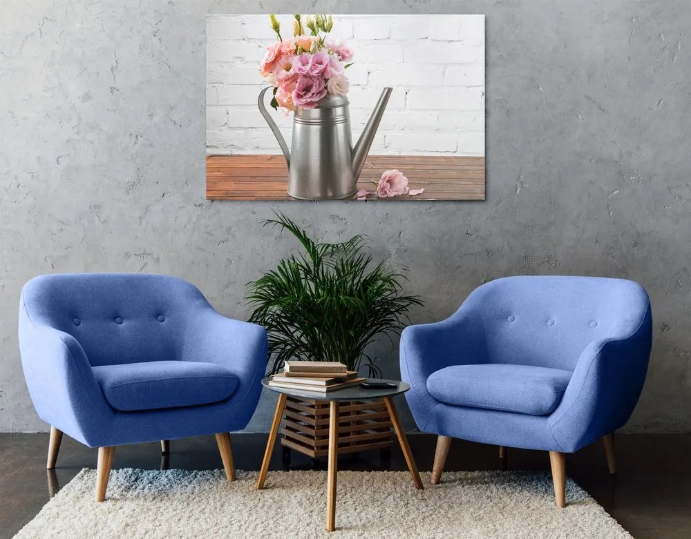 Quadro su tela – Bouquet di fiori in annaffiatoio