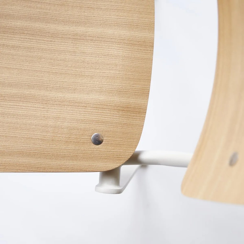 Tikamoon - Sedia in metallo e legno di frassino Mio white