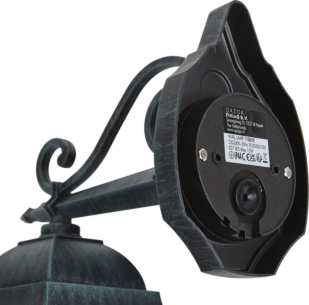 Lanterna da parete vintage per esterni nera con verde antico IP44 - Antigua Down