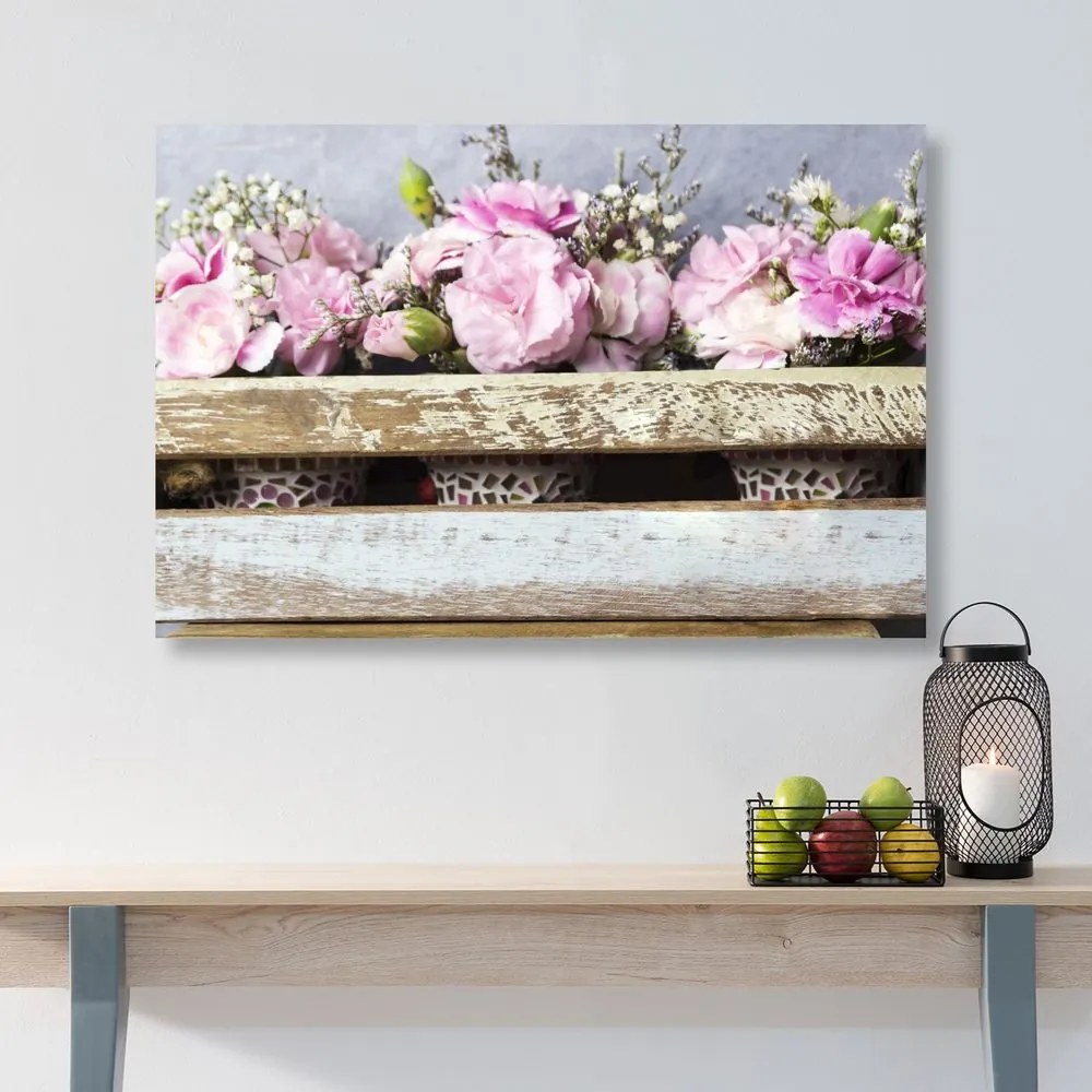 Quadro su tela – Fiori in cassetta di legno senza cuore
