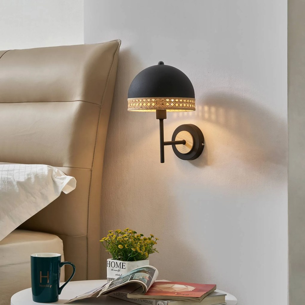 Lindby Lonnaris applique con rattan, nero