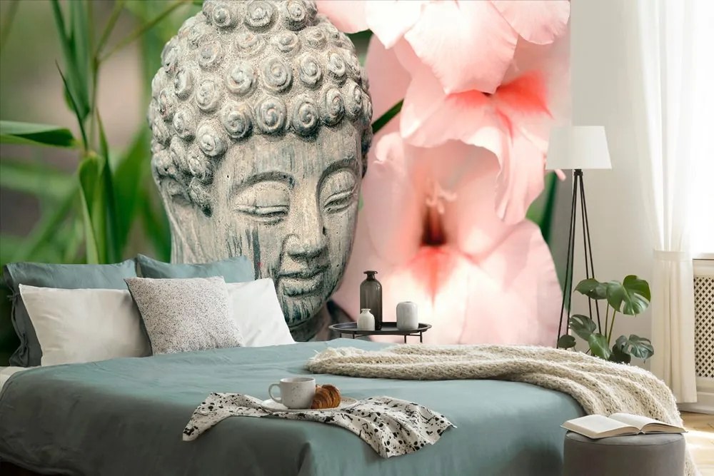 Carta da parati autoadesiva – Statua di Buddha nel giardino Zen