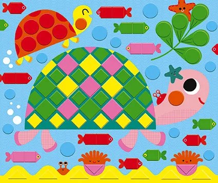 3 carte da decorare con più di 260 mosaici in schiuma et 1 libretto con istruzioni e modelli.