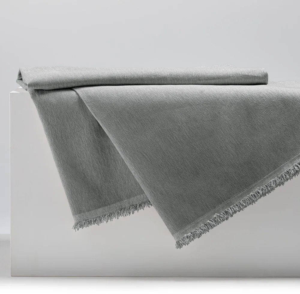 Copriletto grigio in ciniglia 220x240 cm Talo – Filumi