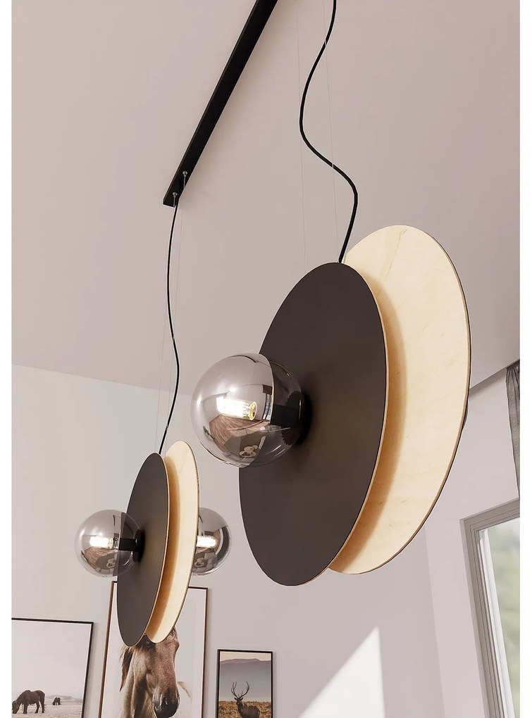 Sospensione Minimal Nordica Brigid 4 Luci In Acciaio Nero E Legno Vetro Fumè