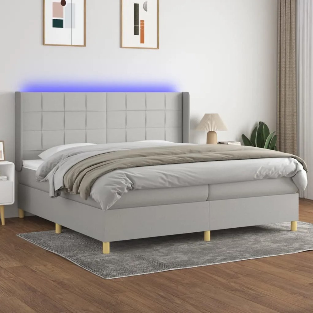 Letto a molle materasso e led grigio chiaro 200x200 cm tessuto