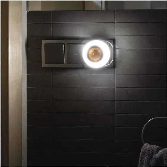 Luce notturna LED con sensore e presa LED/0,3W/230V