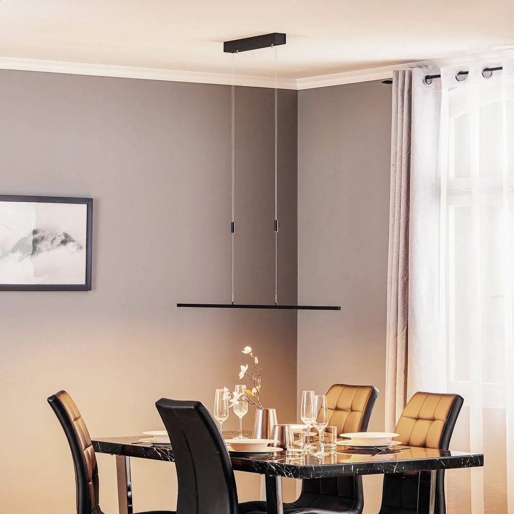 Lampada a sospensione Quitani LED Tolu, nera, lunghezza 118 cm Tolu Quitani, dimmerabile, Nero, Soggiorno / Sala da pranzo, Alluminio, Moderno