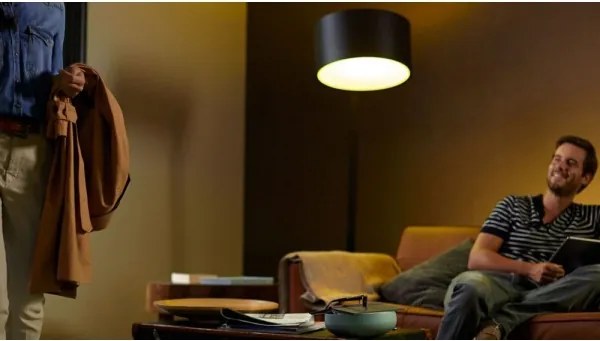 Set di base Philips Hue STARTER KIT 3xE27/9W + dispositivo di interconnessione 2700K