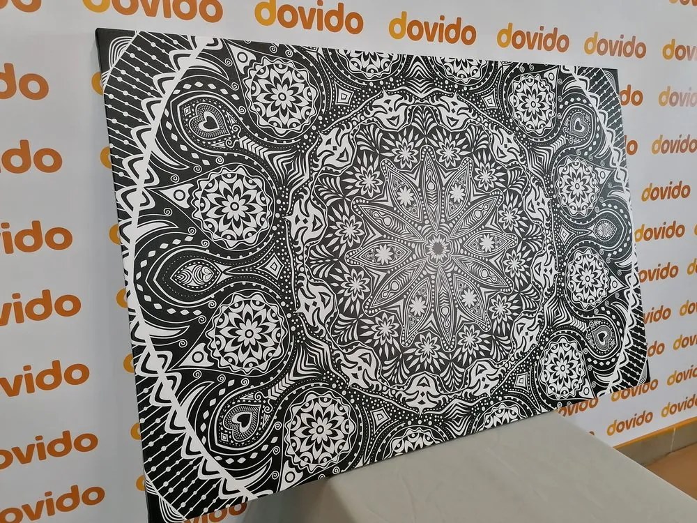 Stampa su tela – Mandala ornamentale con pizzo in bianco e nero