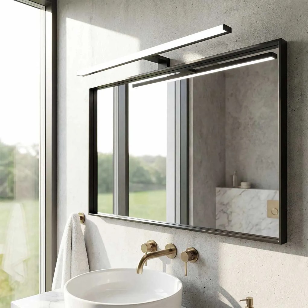 Lampada LED da Specchio 60cm 7W Bidirezione Nera IP44 Tripla Installazione Colore Bianco Naturale 4.000K