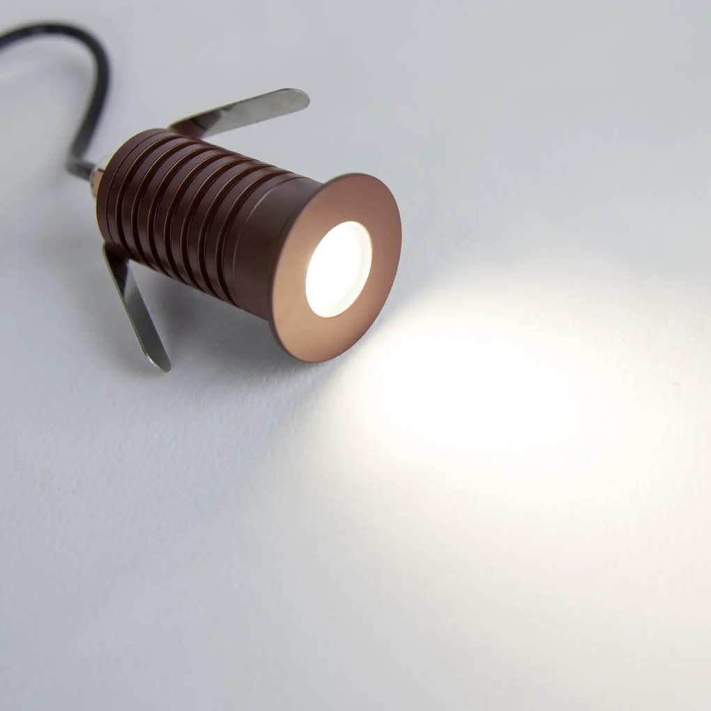 Faretto Segnapasso LED 3W IP67 Corten Professional Colore Bianco Caldo 2.700K