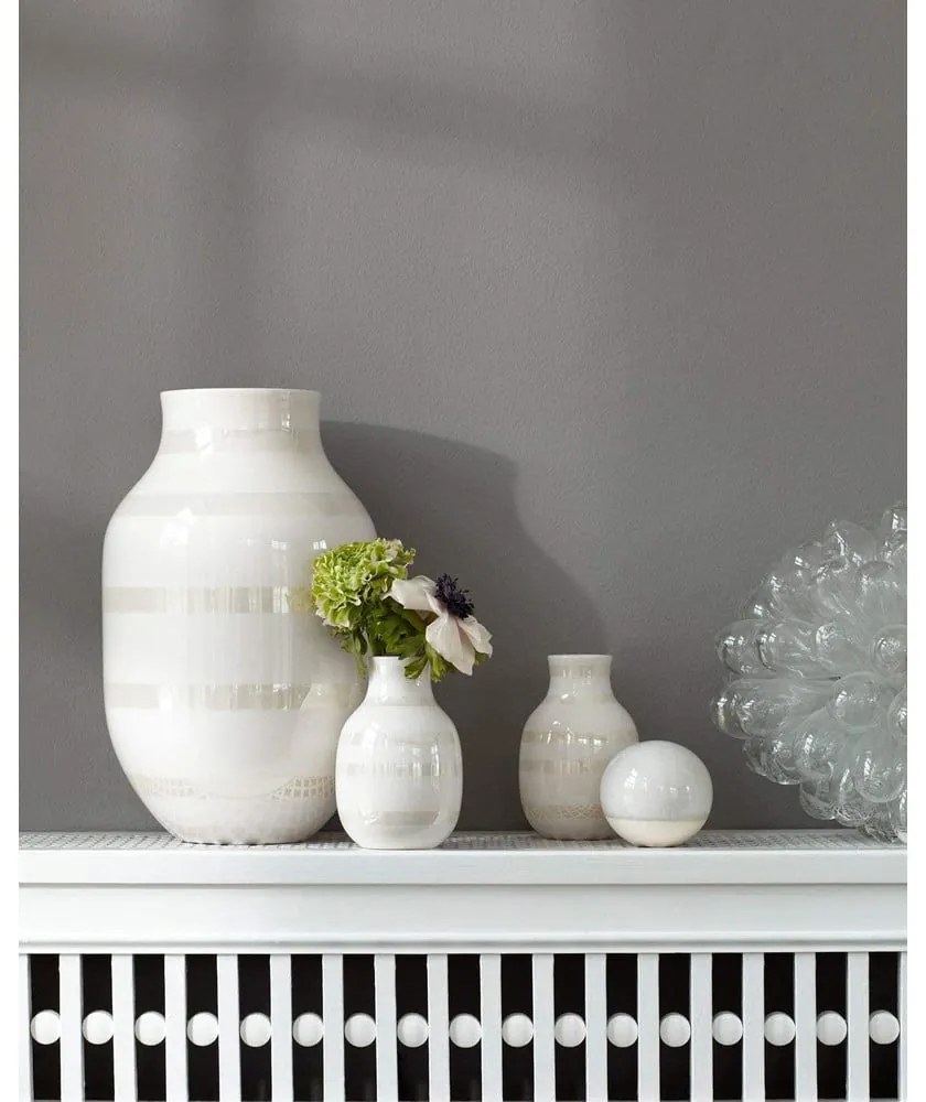 Vaso in ceramica bianca Omaggio - Kähler Design