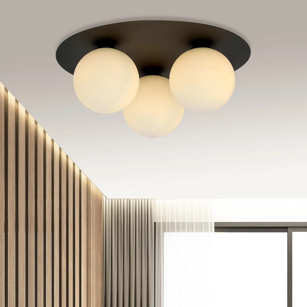 Plafoniera Minimal 3 Luci Mnemosine In Acciaio Nero E Sfere Di Vetro Opale