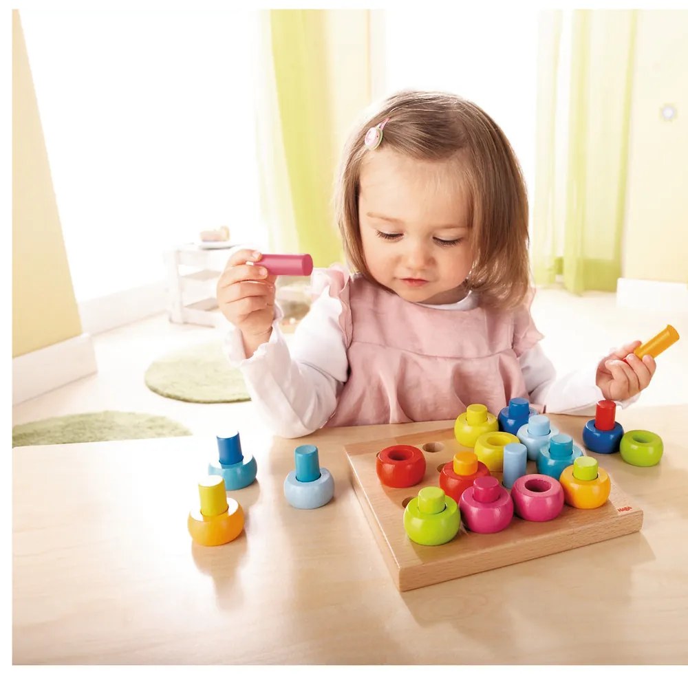 Gioco per infilare - anelli colorati