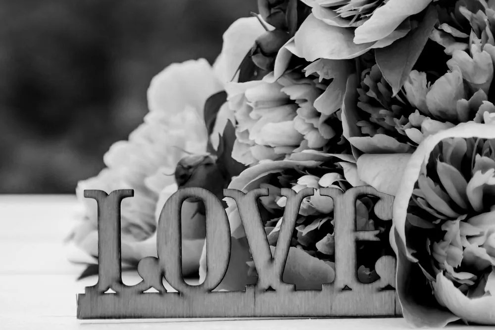 Stampa su tela – Peonie con scritta Love in bianco e nero