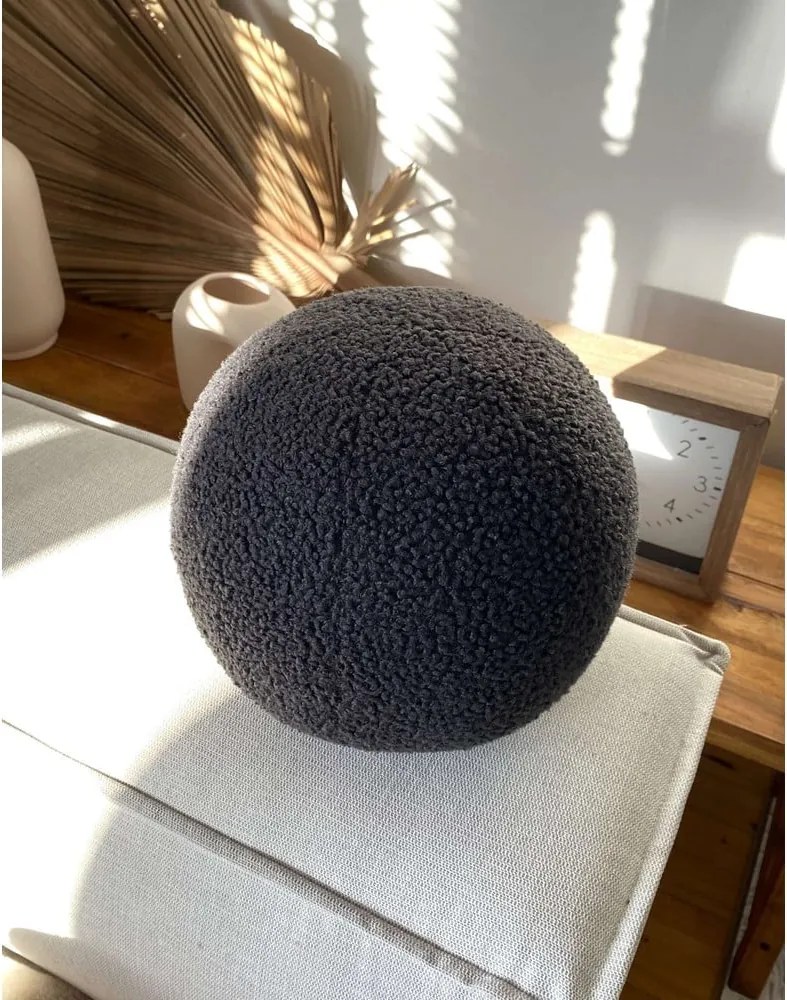 Cuscino decorativo in bouclé ø 20 cm Top – Mioli Decor