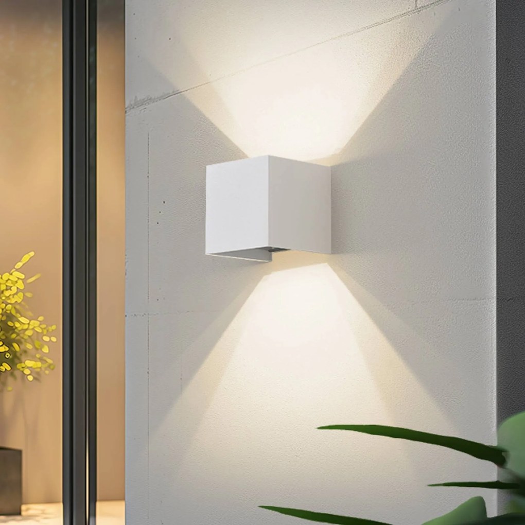 Lindby Smart LED applique da esterni Dara, 10 cm, bianco, CCT Tuya Dara Lindby, dimmerabile, Bianco / Opale, Plastica, Moderno