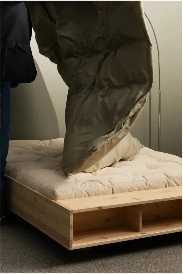 Letto singolo di colore naturale in pino massiccio senza testiera con rete inclusa 120x200 cm Merge – Karup