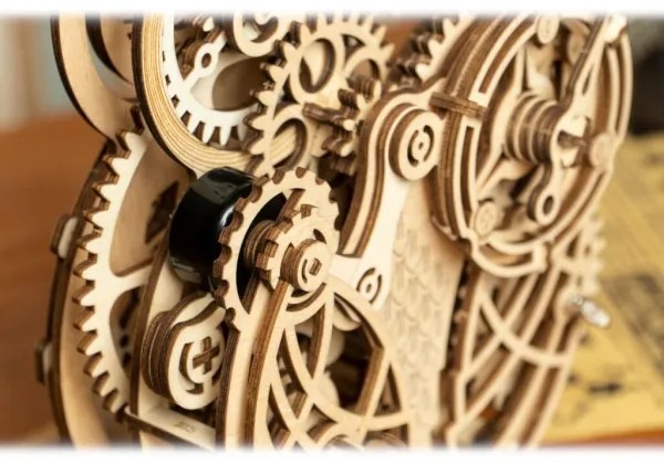 RoboTime - Orologio meccanico 3D in legno con gufo 1xAA