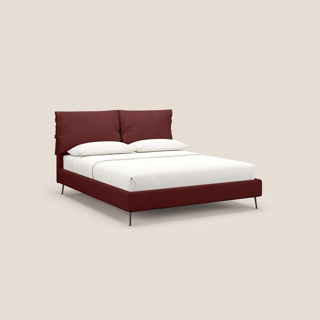 Artemisia letto imbottito con piedini alti sfoderabile in tessuto smacchiabile T17 rosso