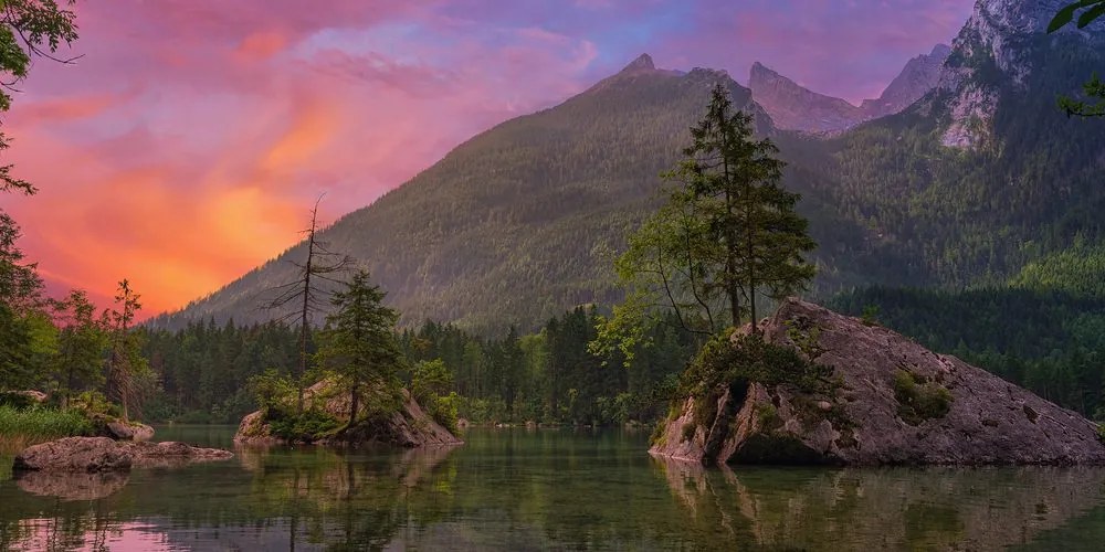 Quadro su tela – Tramonto sul paesaggio montano