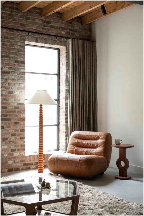 Poltrona marrone cognac con rivestimento in pelle Wyatt – Dutchbone