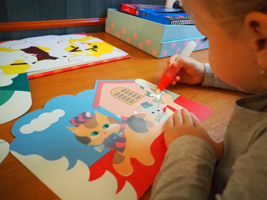 Libro da colorare magico - fuori