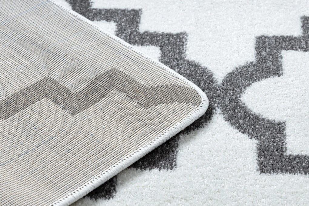Tappeto SKETCH - F343 crema / grigio marocco trifoglio trellis - PRODOTTO DI SECONDO GRADO