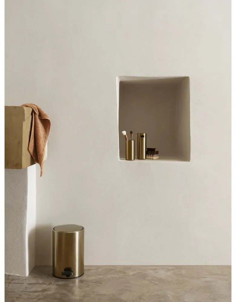 Cestino per la spazzatura color ottone in acciaio con pedale 3 l Modo – Blomus