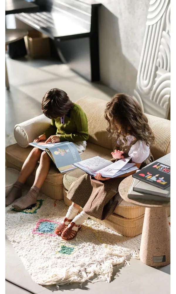 Divano per bambini marrone chiaro con rivestimento in velluto a coste 132 cm Settee – Wigiwama